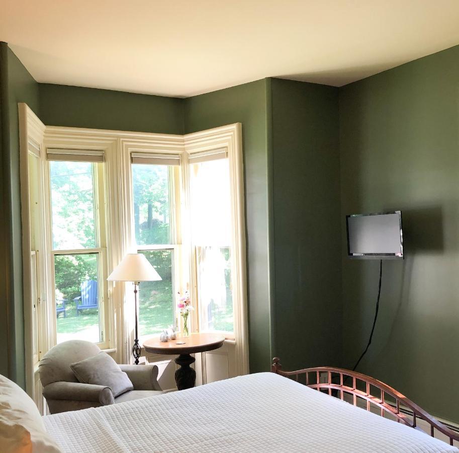 Inn On The Green Middlebury Exterior photo